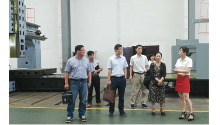 市委政研室副主任张国苗一行调研dg视讯精机