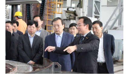 坚持创新发展&nbsp;加快转型升级—省委副书记夏宝龙莅临dg视讯精机参观考察