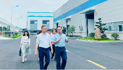 绍兴市检察院检察长程曙明领导一行莅临dg视讯精机调研考察